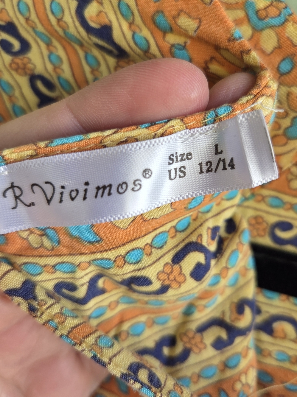 R. Vivimos Blouse - Picture 4 of 4